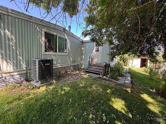 3rd image of 1220 N 4th St Trailer 15