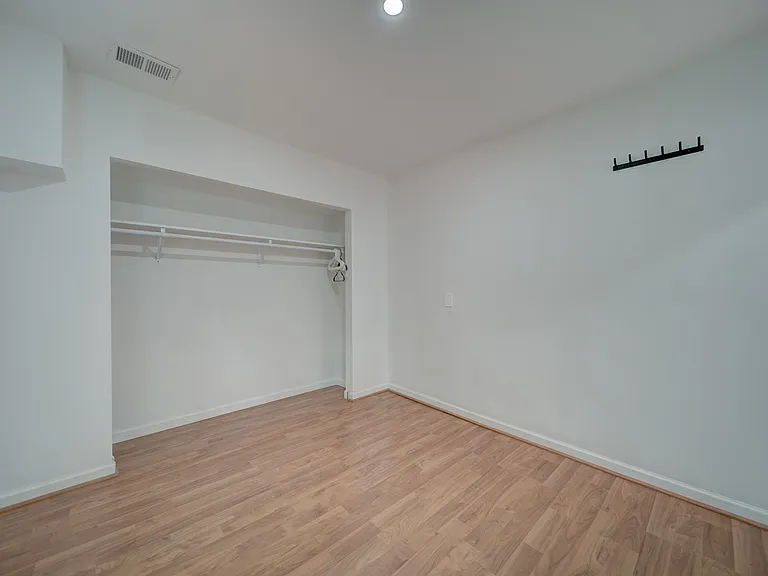 6625 Harrison Ln — Photo 5