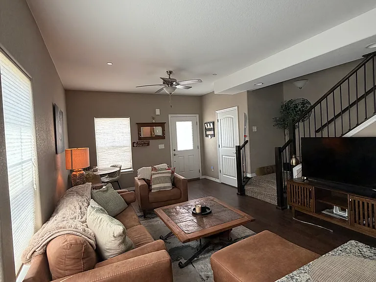 2445 Ridge Top Dr #7 — Photo 7