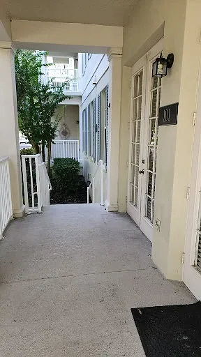 3 bed, 1443 sqft, $3,200 — Photo 3