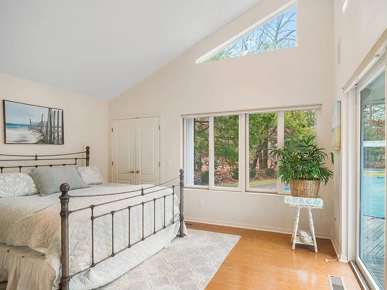 14 Indian Pipe Dr — Photo 10