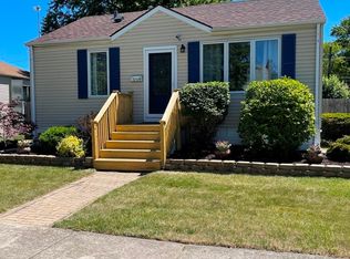 17519 Community St, Lansing, IL 60438