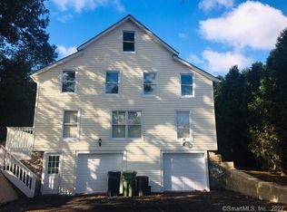 2 Parade Hill Rd UNIT 2B, New Canaan, CT 06840