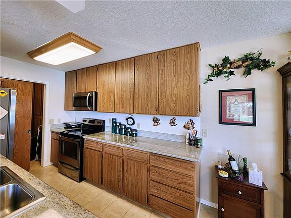 4th image of 27535 Lakeview Dr #45