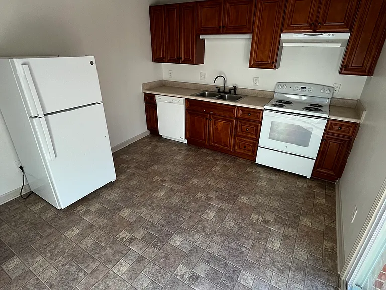 1085 Oakland Ave SE #B — Photo 13