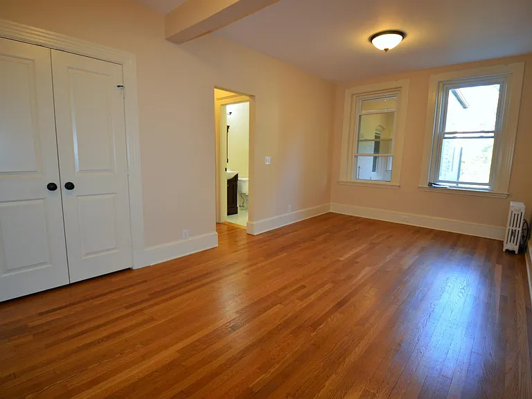 35 Saint Paul St #6 — Photo 4
