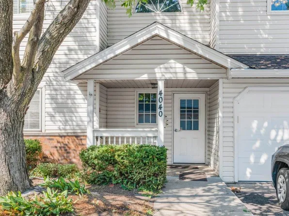 4040 Maureen Dr NE Unit 203, Columbia Heights, MN 55421