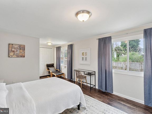 2nd image of 520 Crabb Ave #C