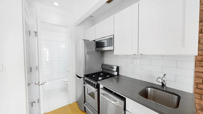 Rented by Keller Williams NYC | media 40