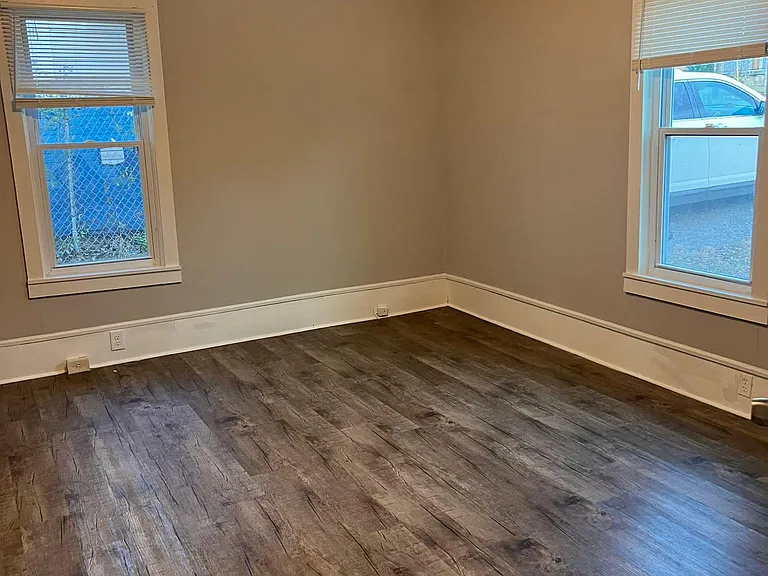 2103 N Broad St NE — Photo 6