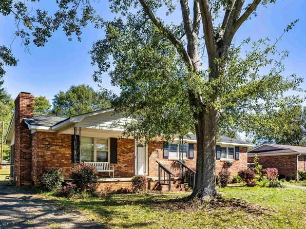411 Granada Dr, Spartanburg, SC 29303