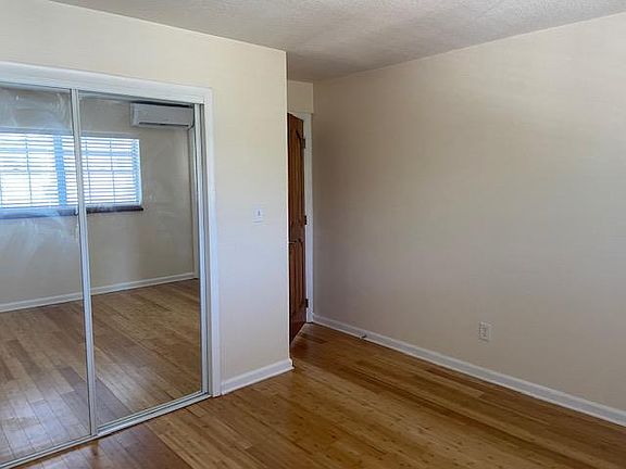 5th image of 3119 W De Leon St Unit 25