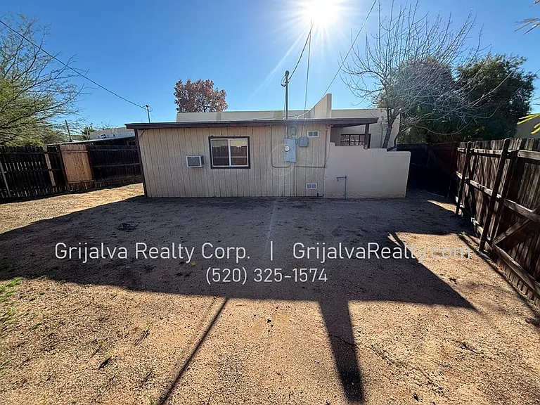 3001-3015 E La Madera Dr — Photo 13