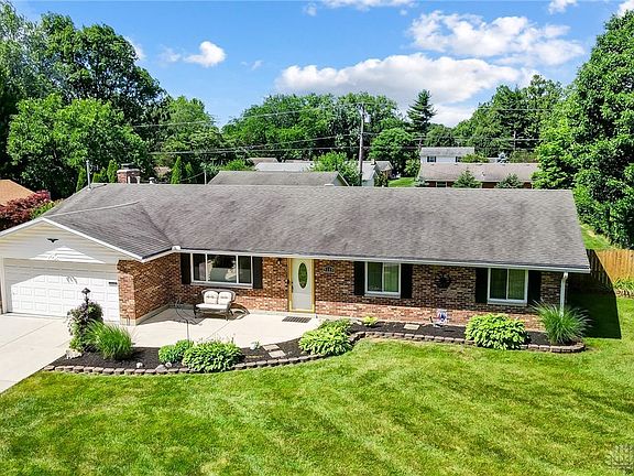 2nd image of 5325 Oakbrooke Dr