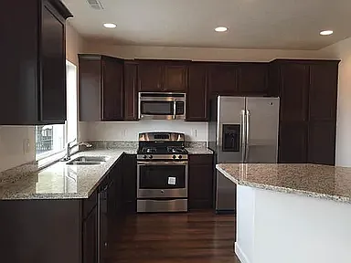 12 W Gilbride Ave — Photo 3