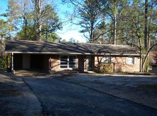 273 Brewster Dr, Fayetteville, NC 28303