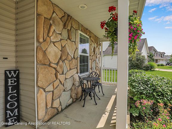 2nd image of 2718 Halyard Ct