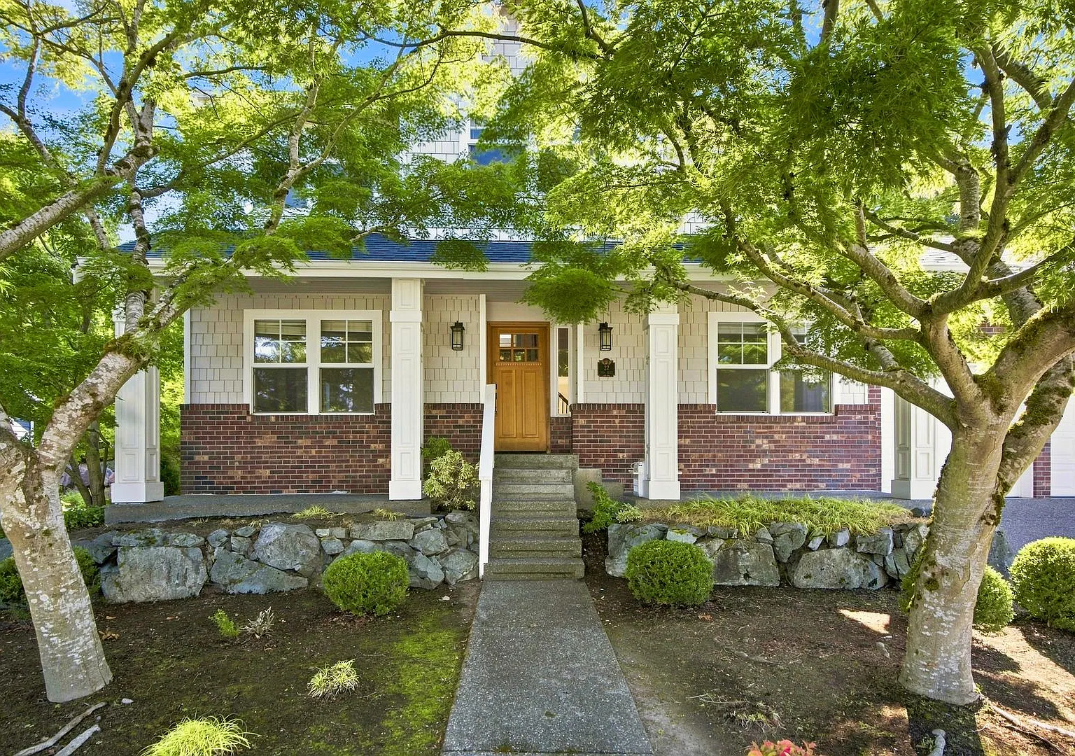 Waterfront City Charm Beautifully Remodeled Kirkland Home — Photo 1