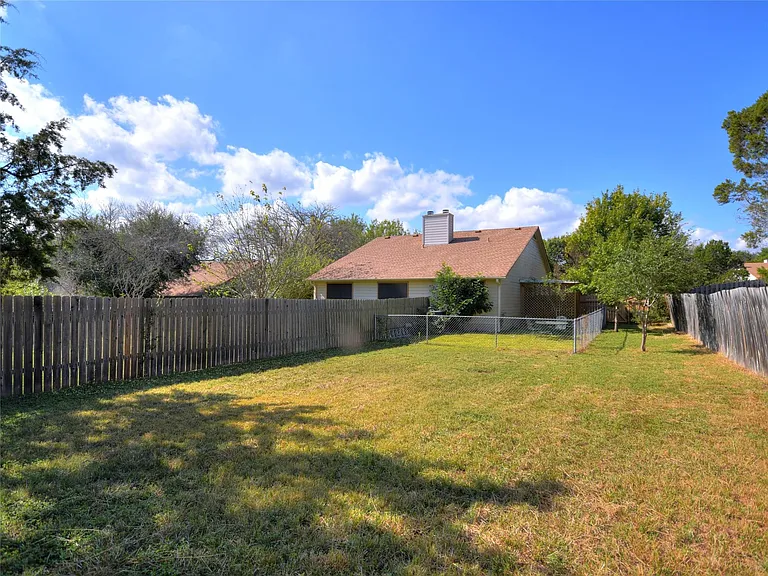 415 Fantail Loop #A — Photo 15