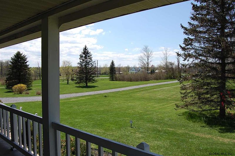 2nd image of 1562 DIVISION Street