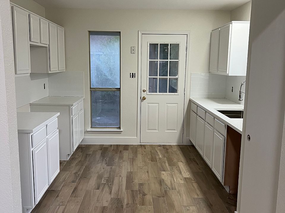 1st image of 2119 Bosswood Dr