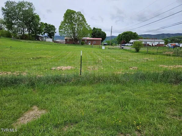 66 Jones Dr, Lebanon, VA 24266