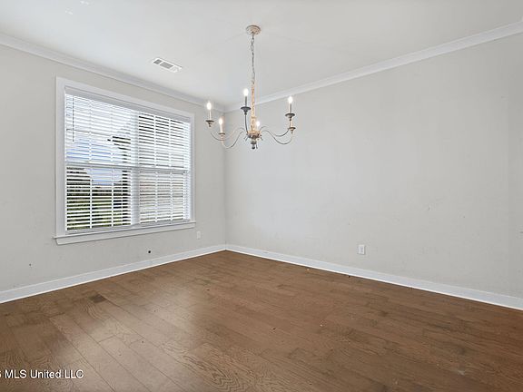 5th image of 13720 Landry Ln
