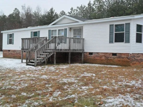 1056 Marions Trl, Halifax, VA 24558