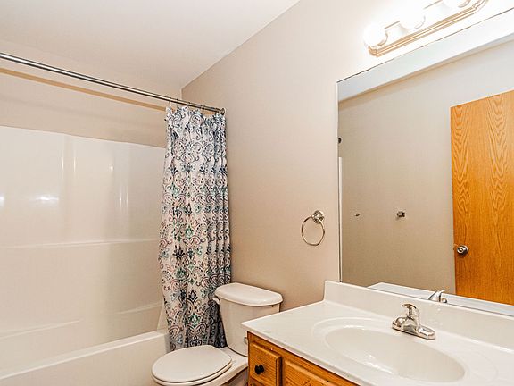 4th image of 236 W 9th St #4