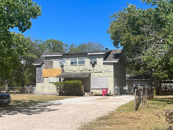 2nd image of 1810 N Avenue G