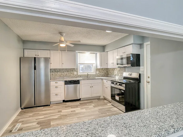 1510 N Arkansas Ave — Photo 4