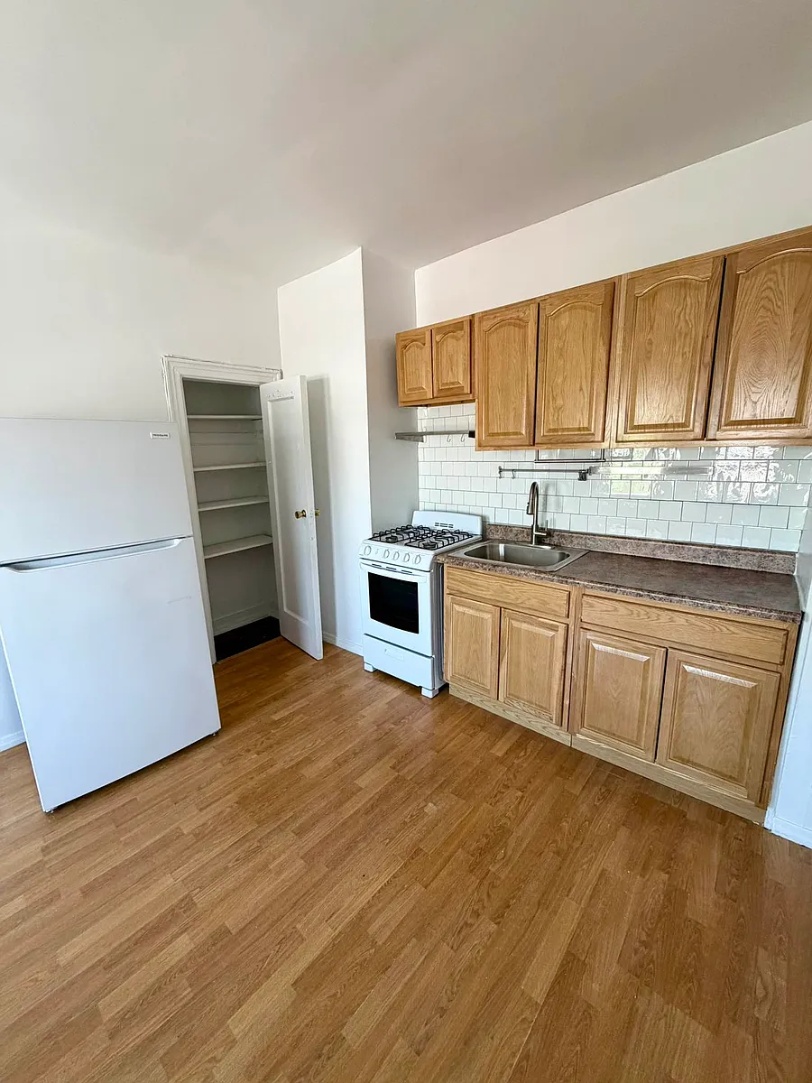 Building Photo - 28-05 23rd St #3D
