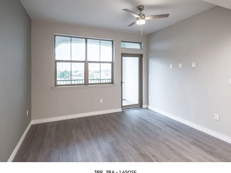 Centerpointe at Market Apartments - 3145 Market Street Riverside CA 92501 — Photo 46