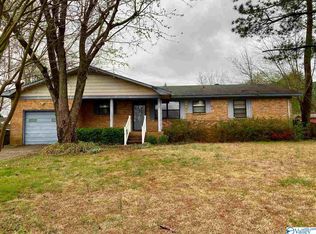 213 Larkwood Dr SW, Decatur, AL 35601