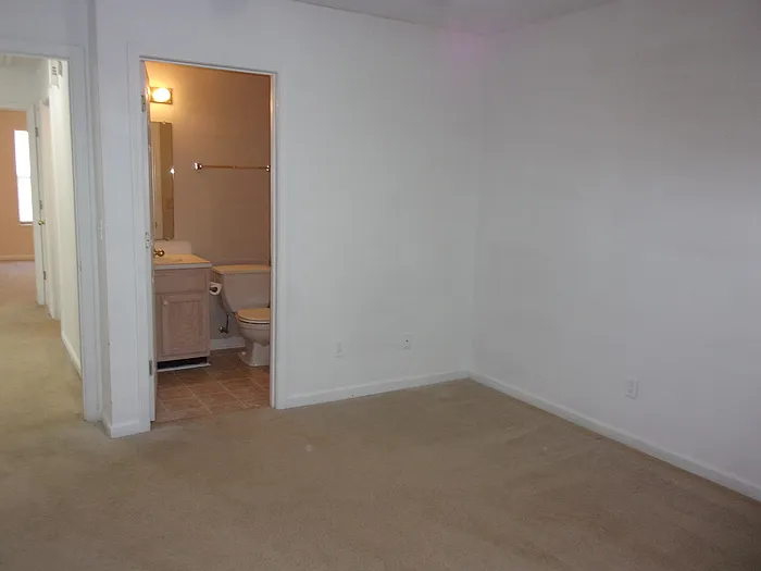 1073 Cherry Meadow Ln #1073 — Photo 10