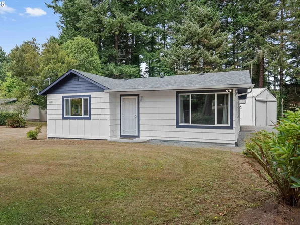90821 Sand Dollar Ln, Coos Bay, OR 97420