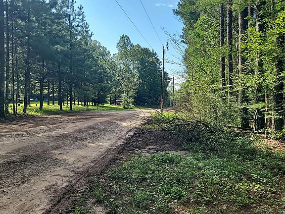 5th image of 28 Buck Run Dr