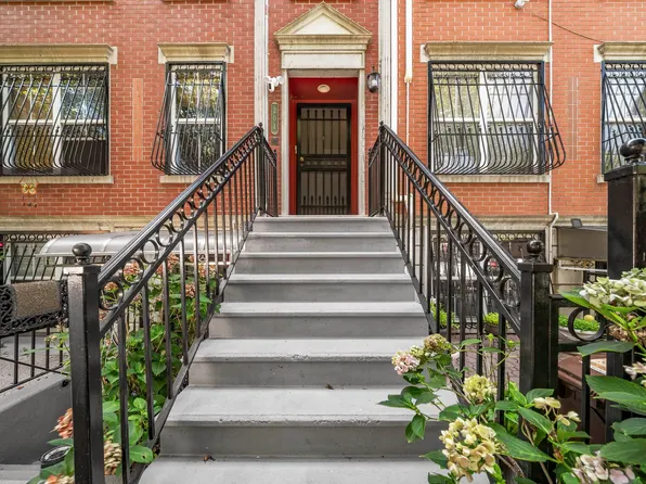 204 Covert St #1A, Brooklyn, NY 11207