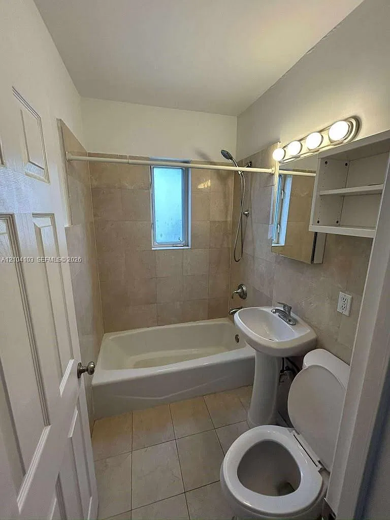 Jefferson Place Condo — Photo 3