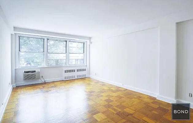 Rented by Bond New York | media 8