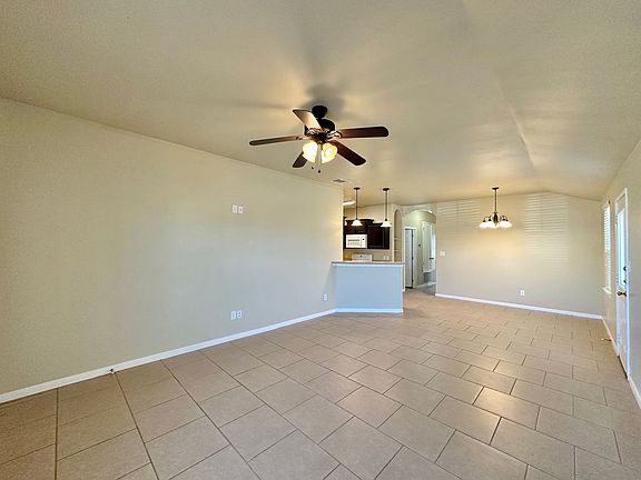 5th image of 1208 Loyal Ln #B