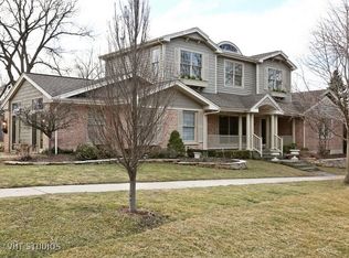 45 Chestnut Ave, Clarendon Hills, IL 60514