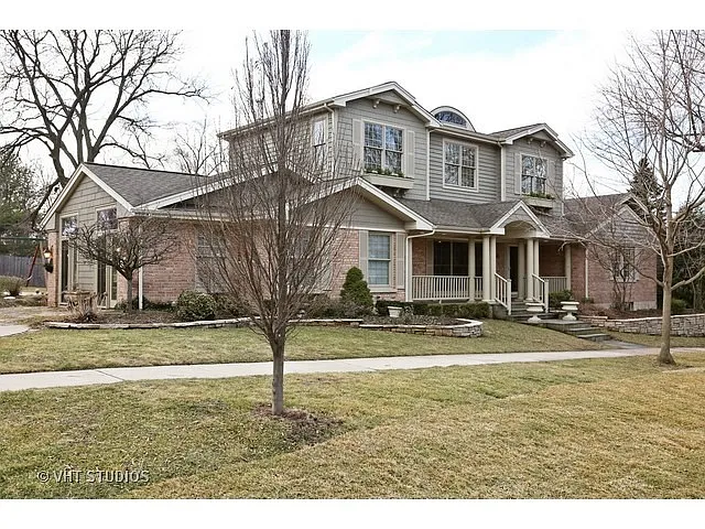 45 Chestnut Ave photo 1