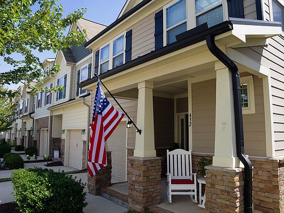 2nd image of 432 Retreat Ln