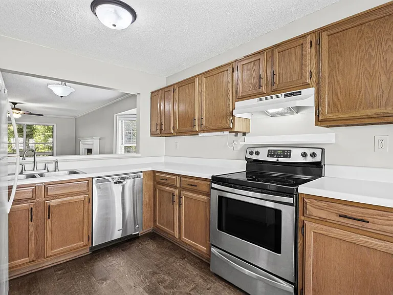 5180 Laurel Bridge Ct SE — Photo 18