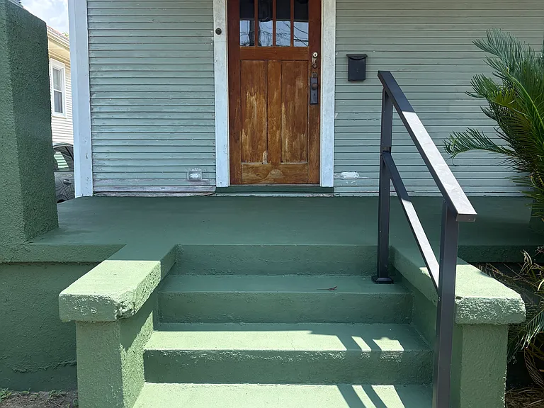 1813 Lowerline St — Photo 2