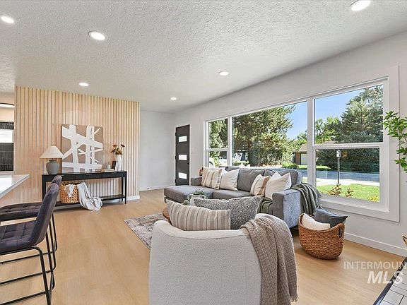 5th image of 6805 W Fairfield Ave