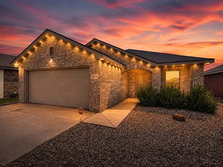 6714 Lonesome Dove Ln — Photo 1