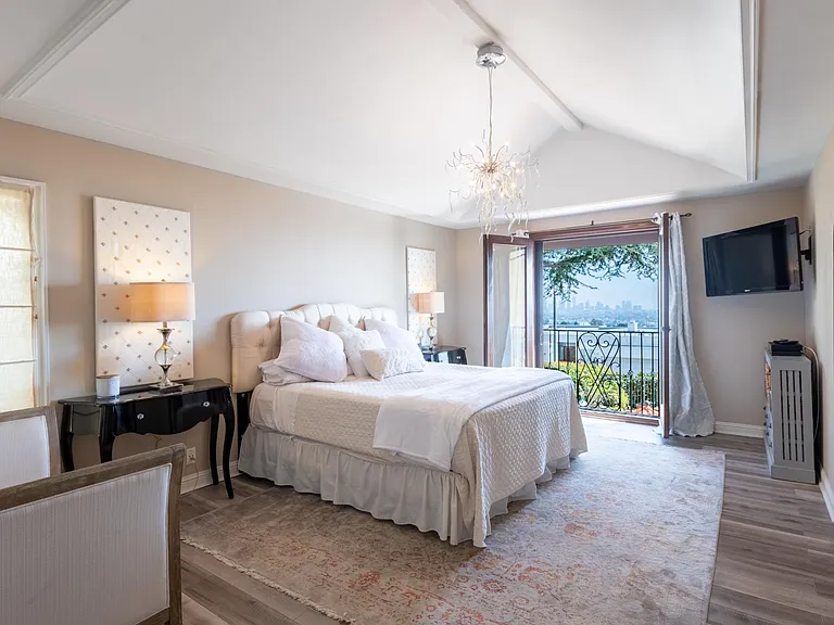 Master bedroom