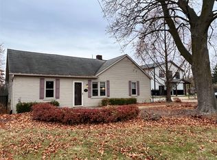 496 E Avon Rd, Rochester Hills, MI 48307